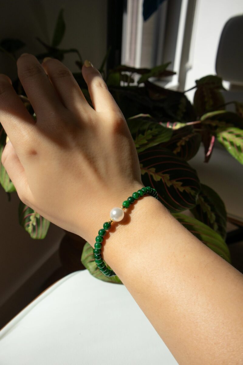 Clara — Pearl and Green Chalcedony Beaded Bracelet - Image 2