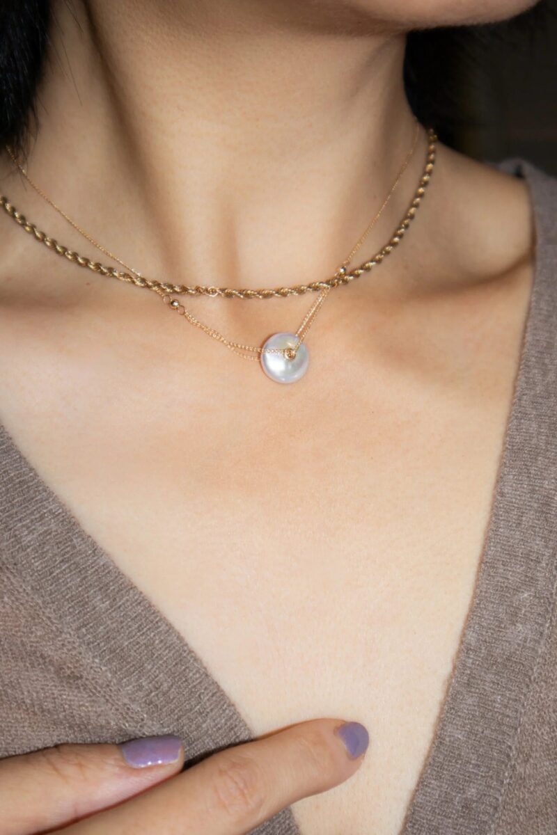 Mabel — Pendant Pearl Necklace - Image 3