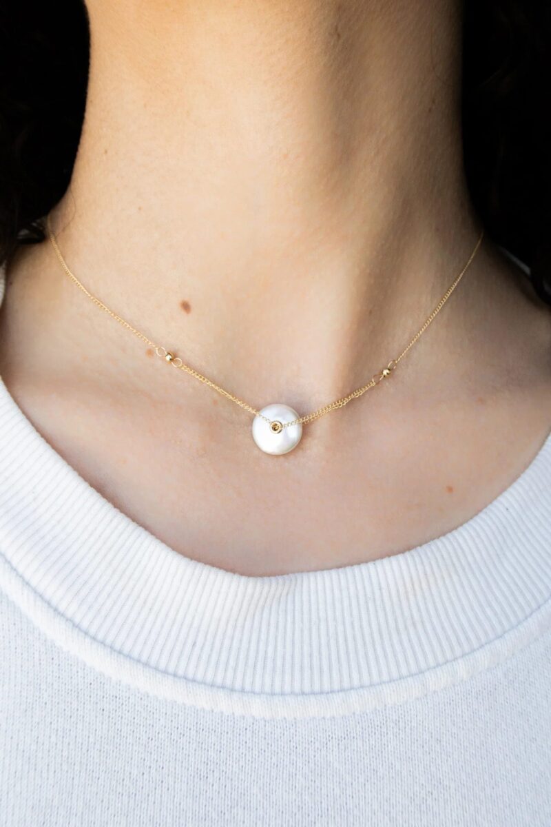 Mabel — Pendant Pearl Necklace - Image 5